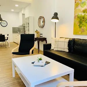 Homely Luxury Atarazanas Appartement Málaga